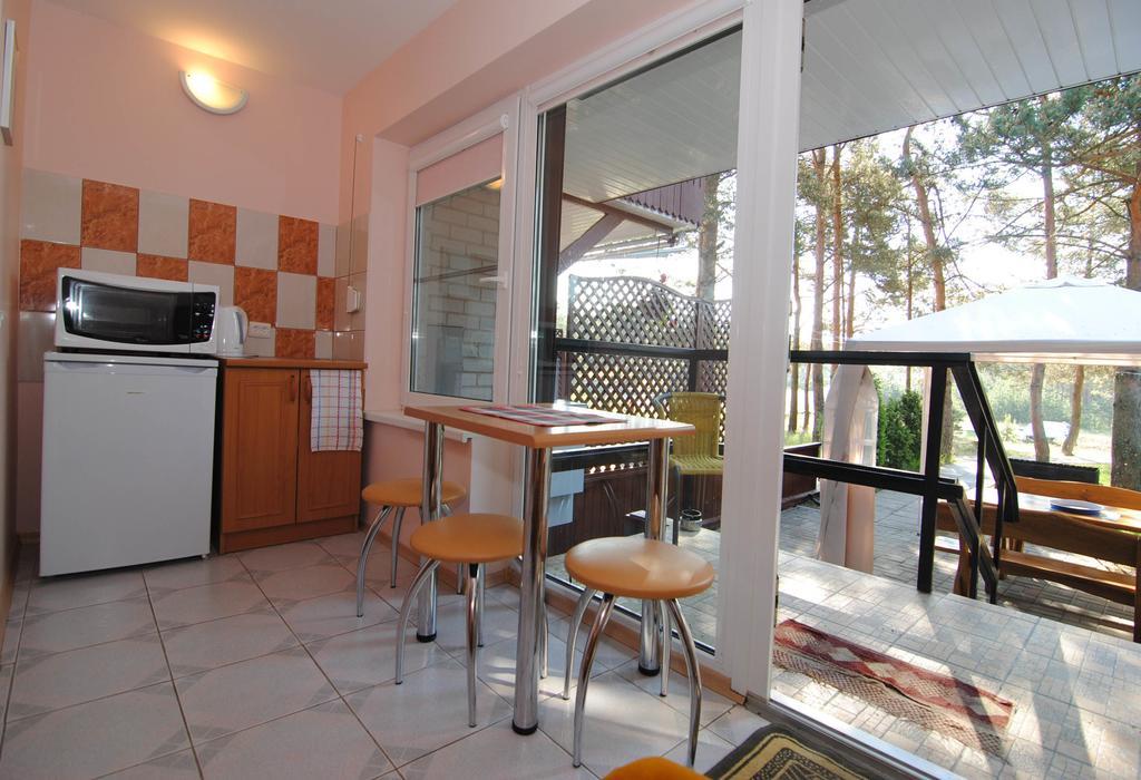 Guesthouse "Nakvyne Pas Zveja" Purvynes Street 니다 외부 사진