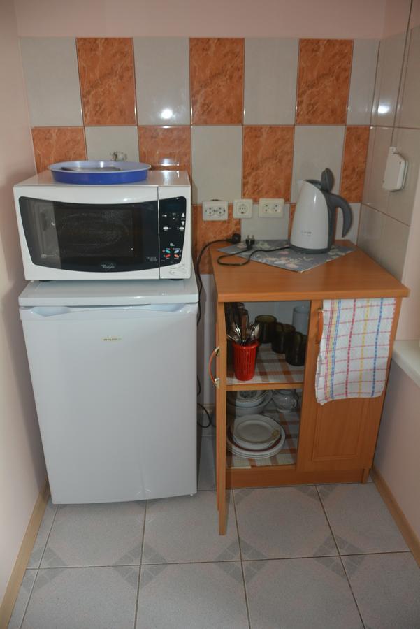 Guesthouse "Nakvyne Pas Zveja" Purvynes Street 니다 외부 사진