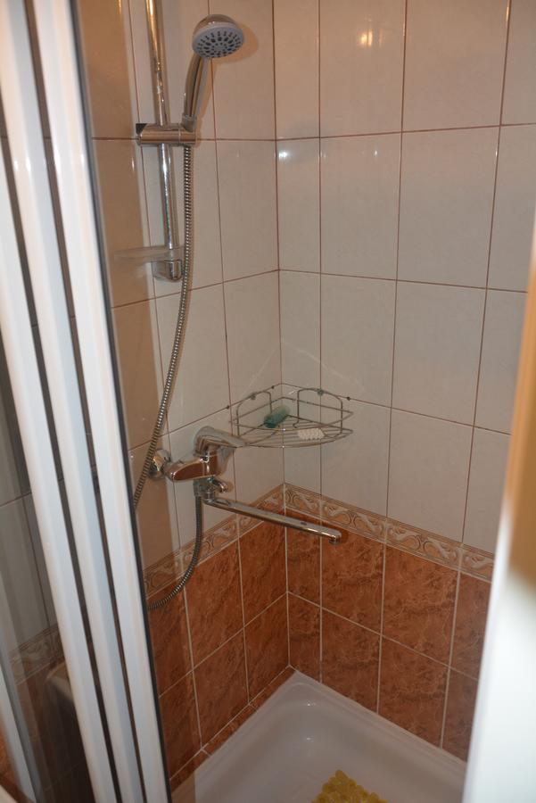 Guesthouse "Nakvyne Pas Zveja" Purvynes Street 니다 외부 사진